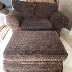Chair and Half With Ottoman