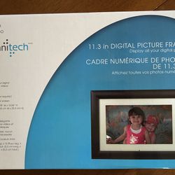NIB - Digital Picture Frame 11”