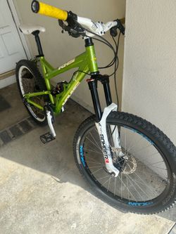 Mountain bike 26 inch khs
