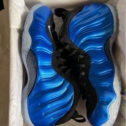 Nike Foamposite Mens Size 11  New In Box