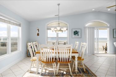 Chandelier / light fixture