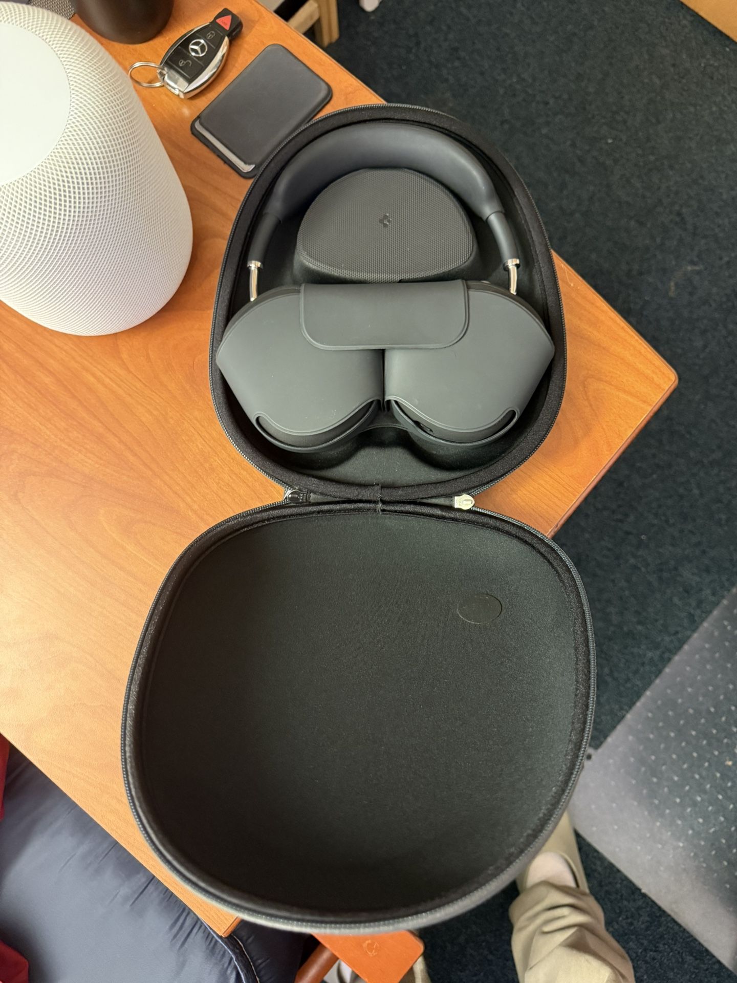 Apple AirPods Max Space Gray Complete Set w/ Box, Covers, Charger