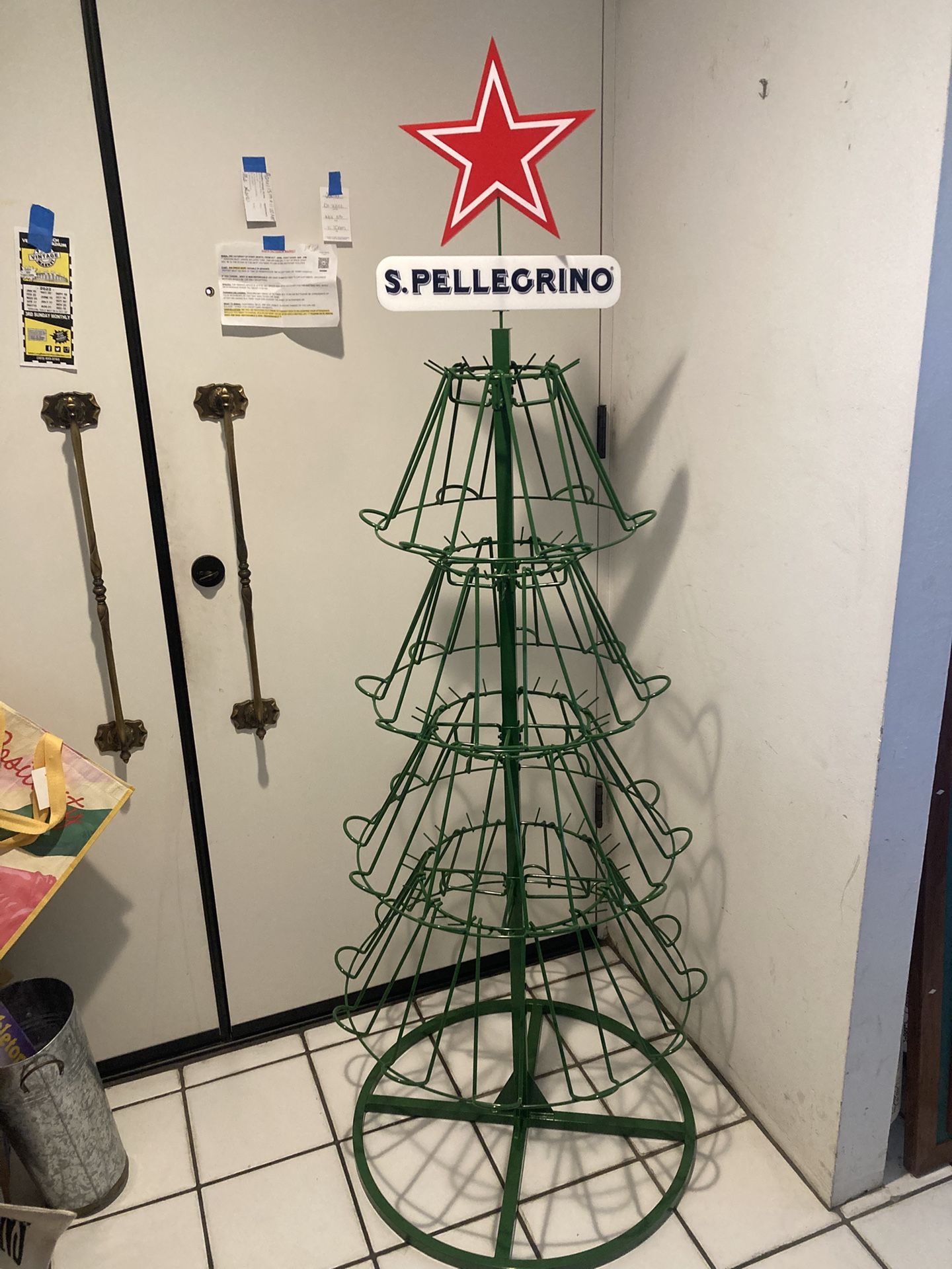Store Metal Christmas Bottle Display Stores Your Preferred Water Bottles
