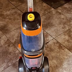Bissell Pet/ Carpet Cleaner