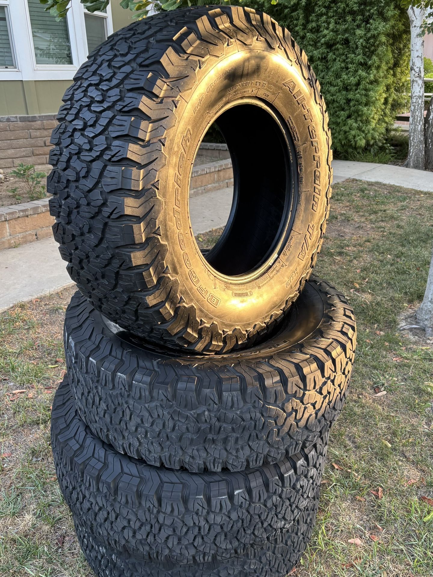 35x12.50x17 Bfgoodrich Tires