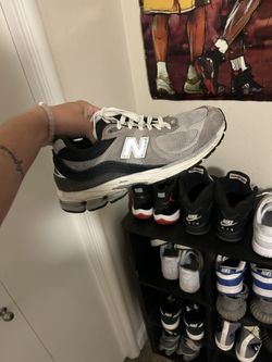 New Balance 2002r