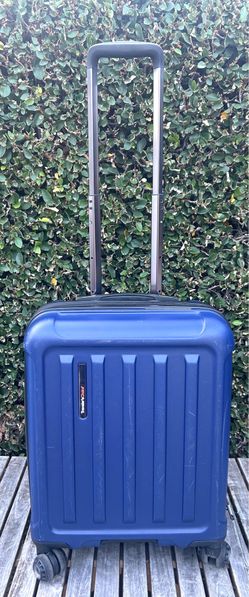 Carryon Spinner Suitcase