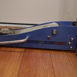 Pittsburgh Automotive 1.5 Ton Low-Profile Aluminum Racing Floor Jack