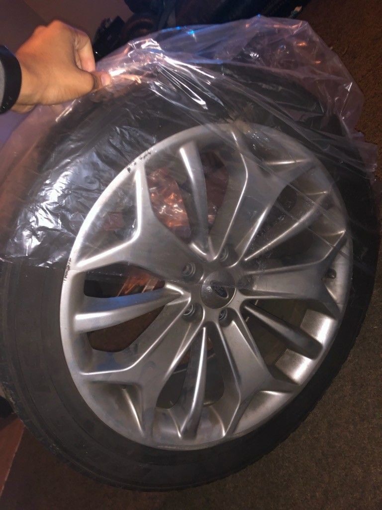 2014 Ford Taurus 19 inch factory wheels 5x114.3