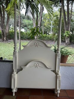 Twin Girls Headboard/footboard