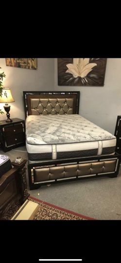 BRAND NEW BEDROOM SET ON SALE