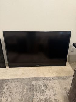 60” SHARP AQUOS TV