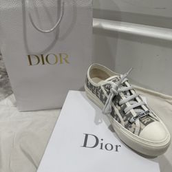 Dior sneakers 