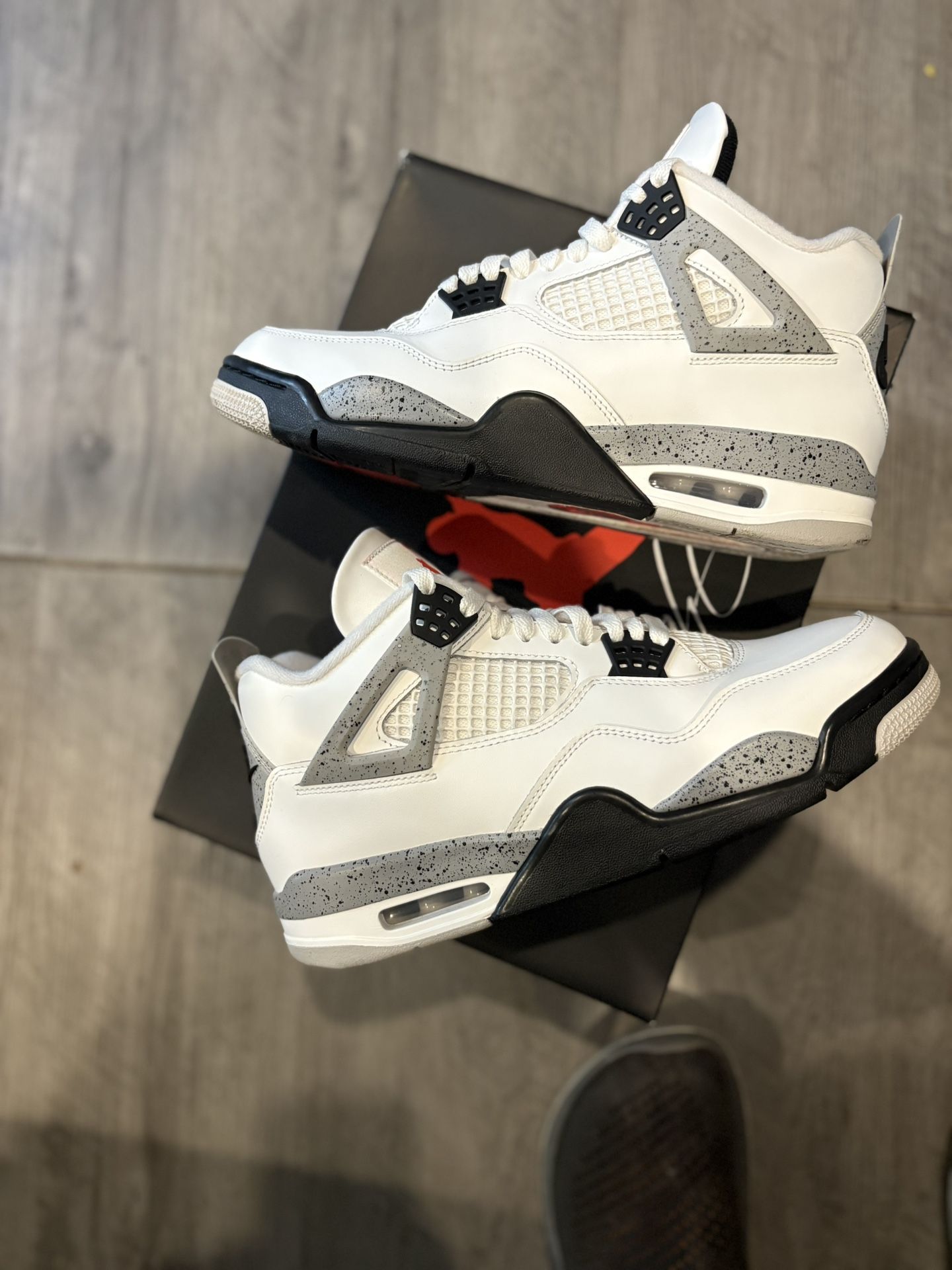Jordan 4 White Cements