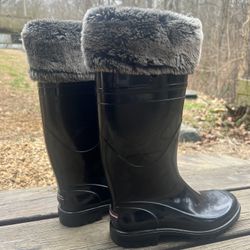 TOMMY HILFIGER Matty Black Tall Rubber Rain Winter Boots - Size 8 (Slightly Used, Good Condition)