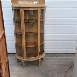 Rounded Glass Front Locking Oak Display Cabinet