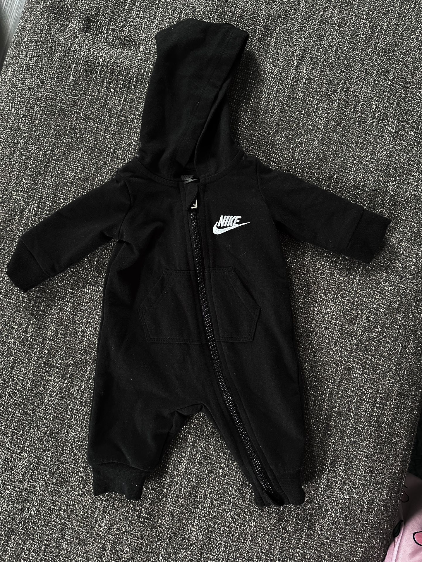 Nike baby boy clothes 0-3 Months bundle