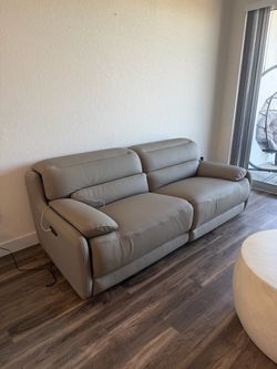 Recliner couch