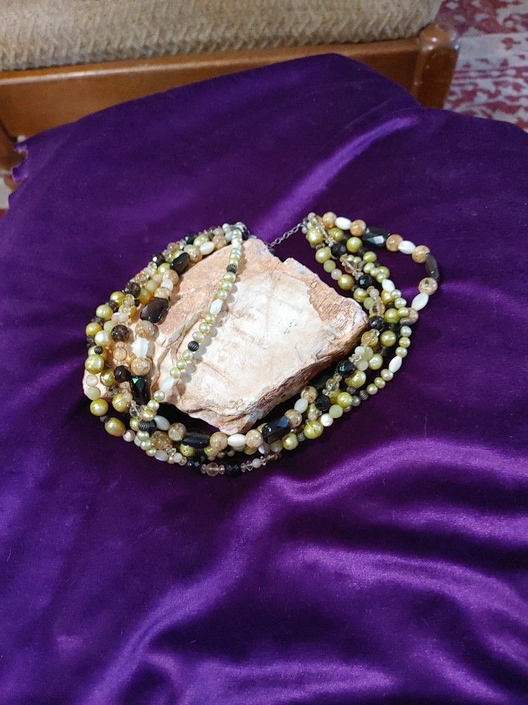 Fabulous 4 Strand Stone/glass Beaded Choker