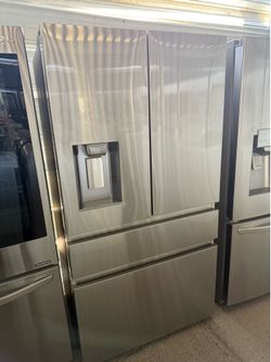 Samsung 4 Doors French door stainless refrigerator