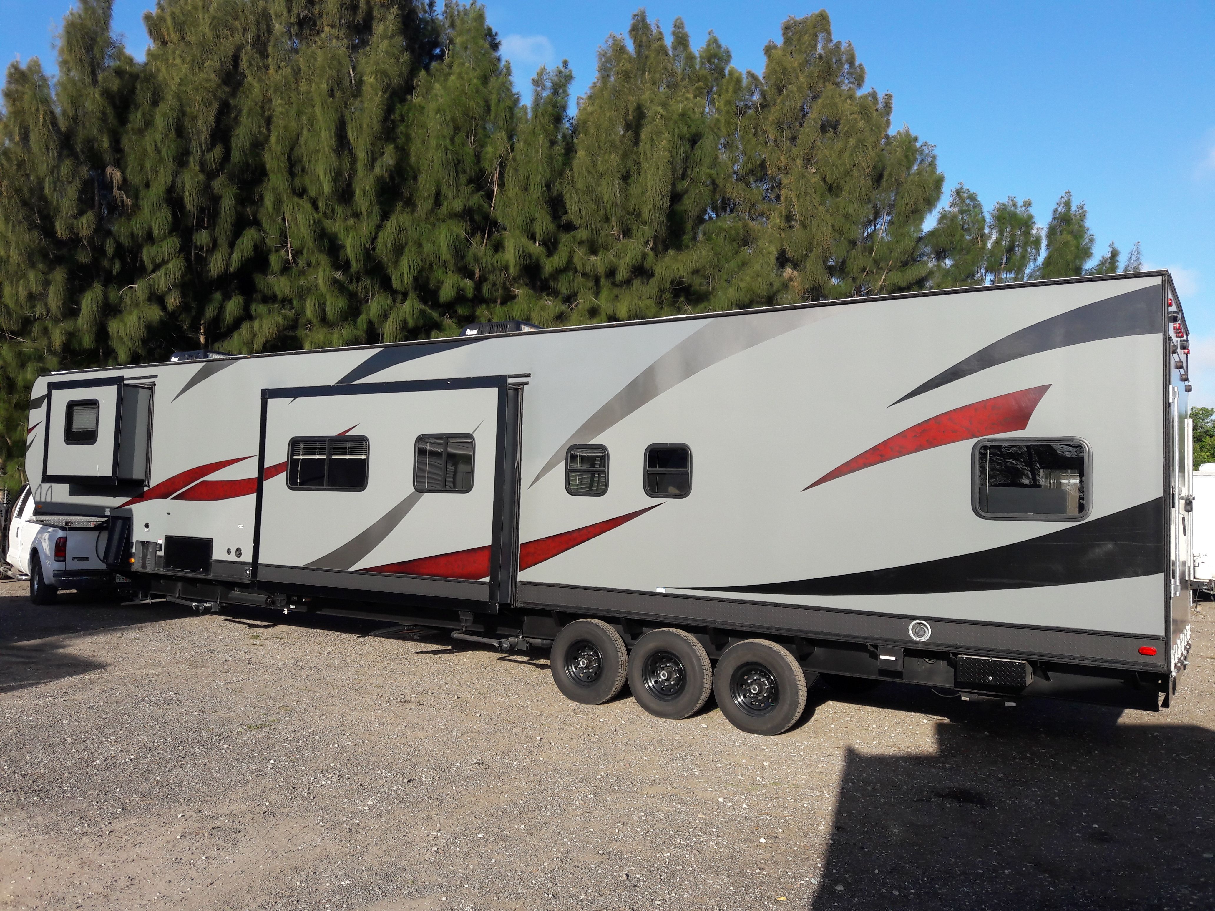 2016 Dynamite Dune sport toy hauler FW46 for Sale in Clearwater, FL OfferUp