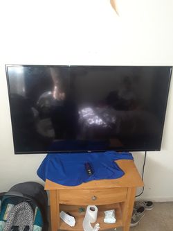 60 inch TCL roku tv