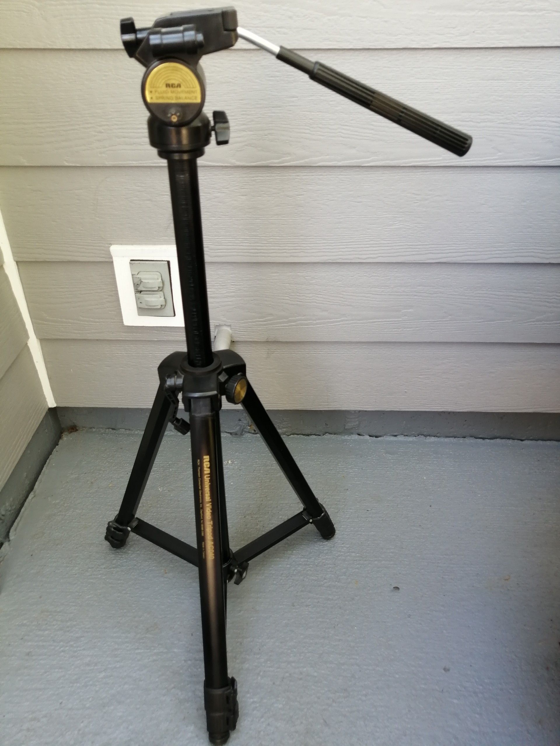 RCA Universal Video tripod
