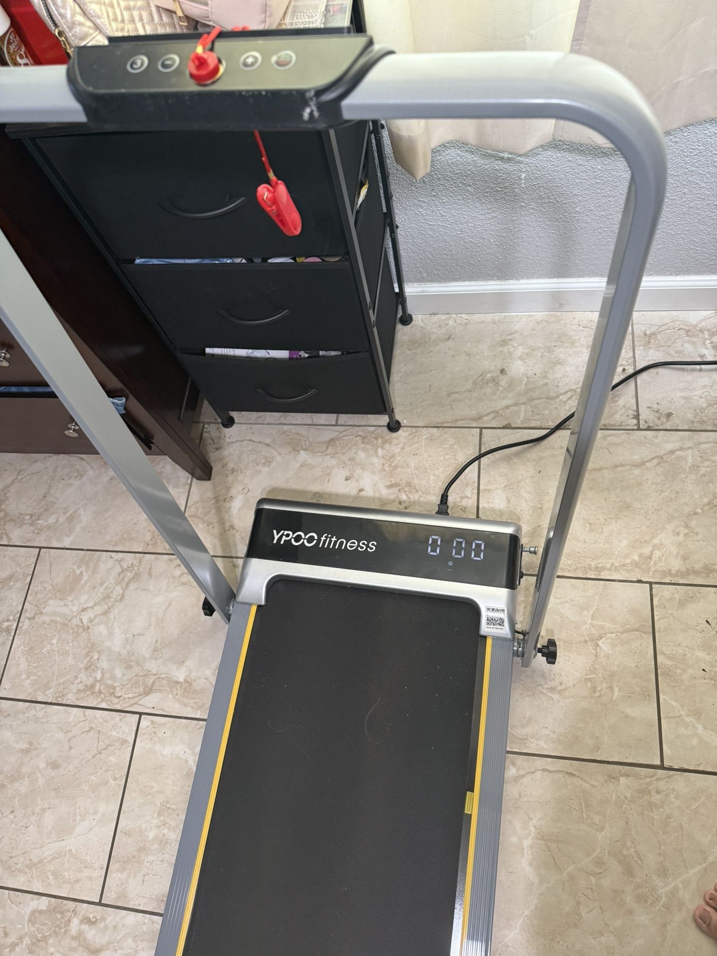 Portable treadmill/walking pad