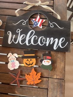 Welcome Holiday Sign
