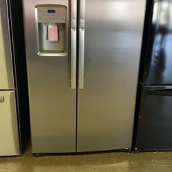 GE GZS22IYNFS 21.8 cu. ft. Side by Side Refrigerator