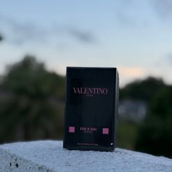 Valentino Born In Roma Intense 