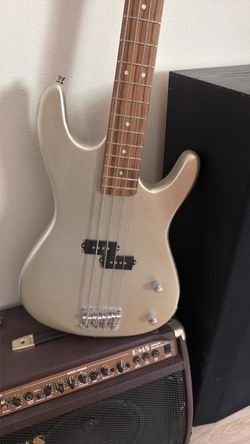 4-String Electric Bass Guitar Silver