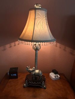 Elephant Table Lamps VINTAGE- set of 2 in excellent condition