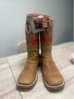 Botas y cinturón