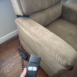 Remote Recliner/Rise Chair