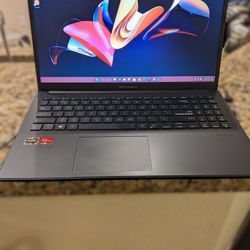 Asus ViVoBook Go 15 E1504F
