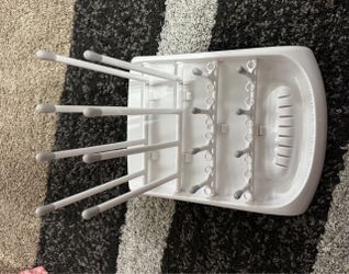 Bottle Drying Rack - White: Freestanding Plastic,
