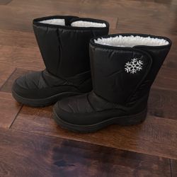 Snow Boots