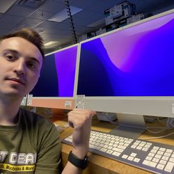 24” Apple M1 iMac Desktop Computer - 256GB Flash - 8GB Of Ram 