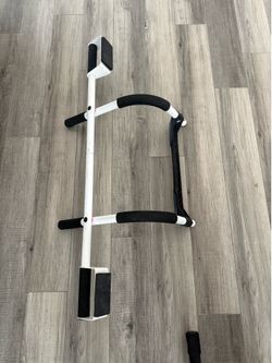 Pull up bar