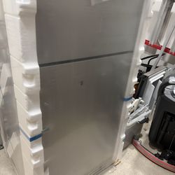 Whirlpool Refrigerator …NEW….NEW…