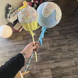 Decorative Pastry Pops