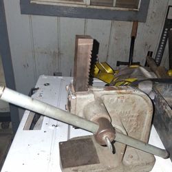 Dake 1 Ton Arbor press 