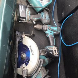Makita Drill And Saw Combo With Charger