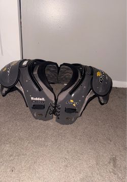 Footballs pads