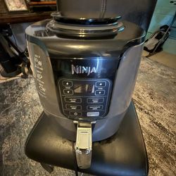 Ninja Air Fryer with Accessories 