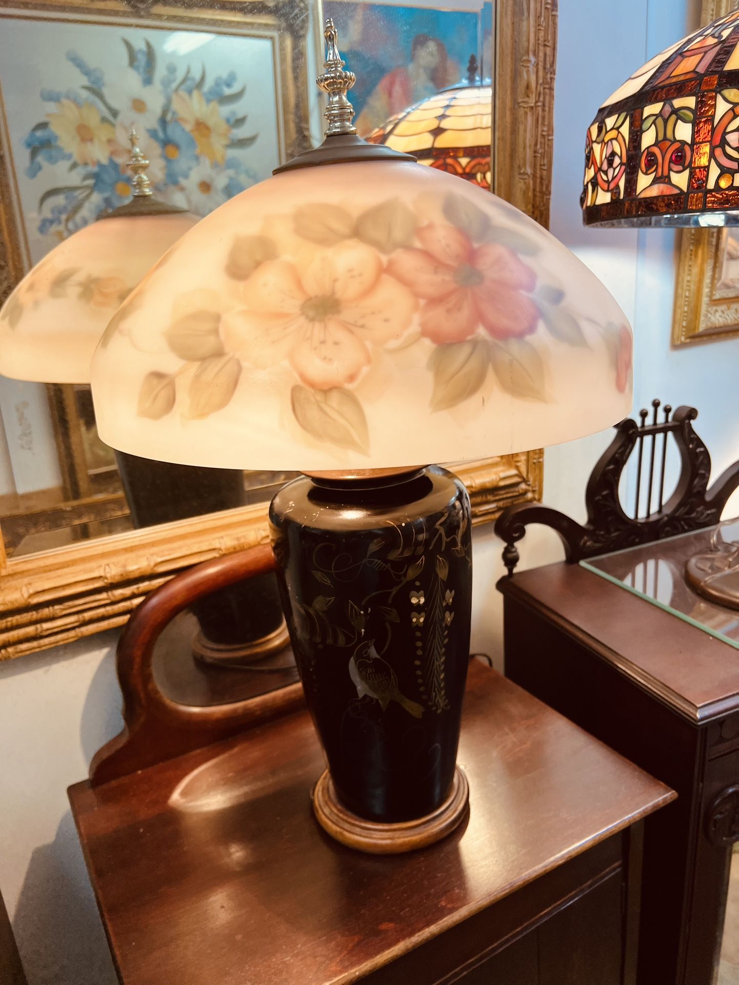 Vintage Kinkaid Reverse Painted Table Lamp.
