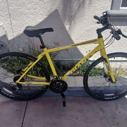 Men's 700c Giant Escape 2 Hybrid Bike With Disc Brakes 