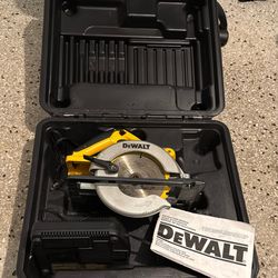 DeWALT 24  vevor cordless circular saw