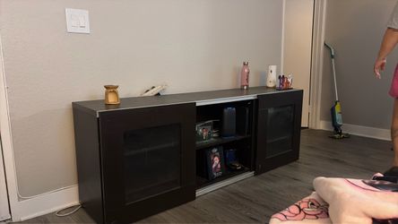 Entertainment center